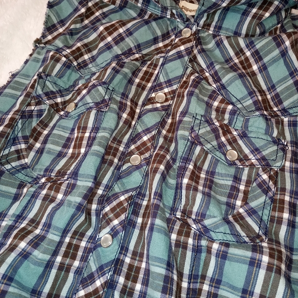 Plaid tank button down - Picture 4 of 4